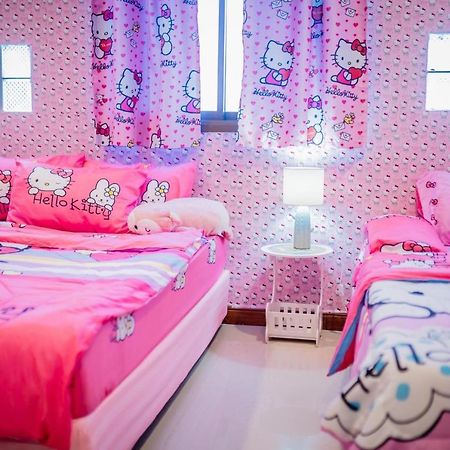 Menulis Coolly House Patong Bed & Breakfast Bagian luar foto
