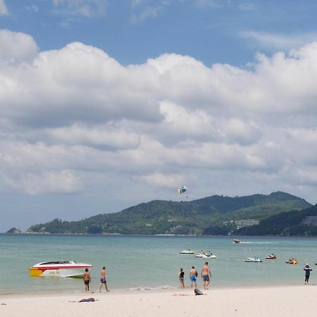 Menulis Coolly House Patong Bed & Breakfast Bagian luar foto