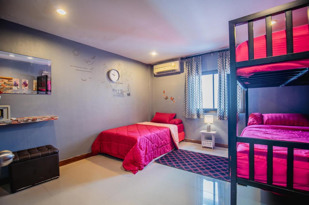 Menulis Coolly House Patong Bed & Breakfast Bagian luar foto