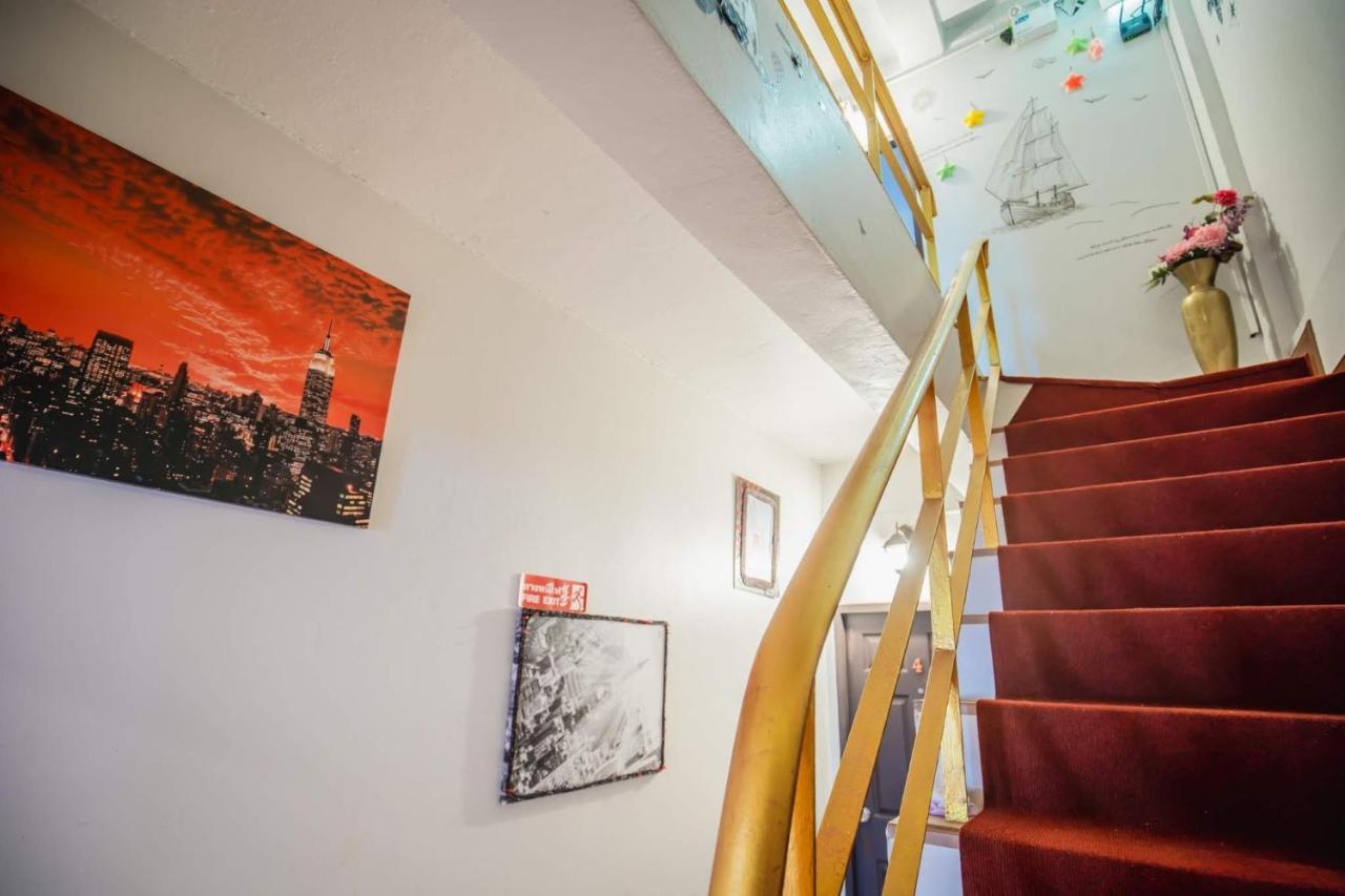 Menulis Coolly House Patong Bed & Breakfast Bagian luar foto
