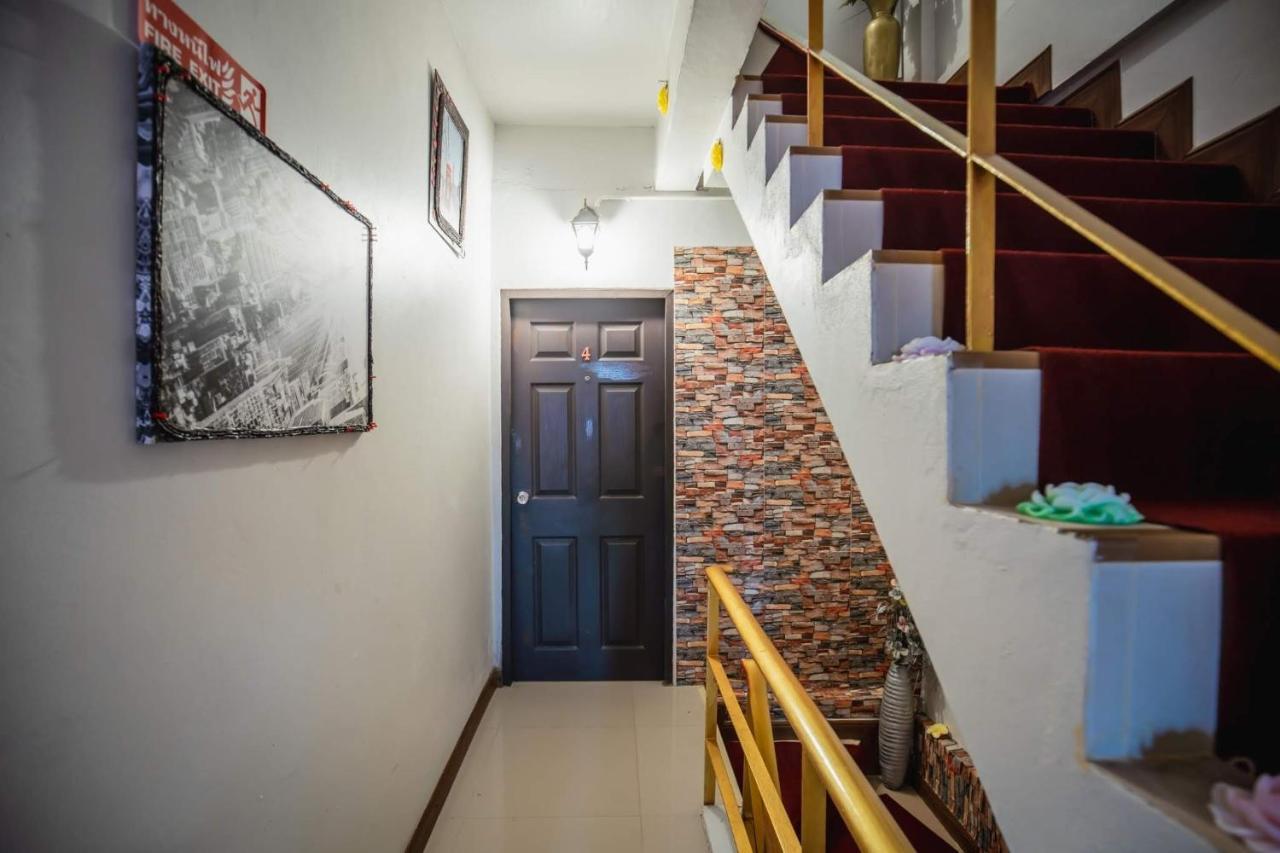 Menulis Coolly House Patong Bed & Breakfast Bagian luar foto