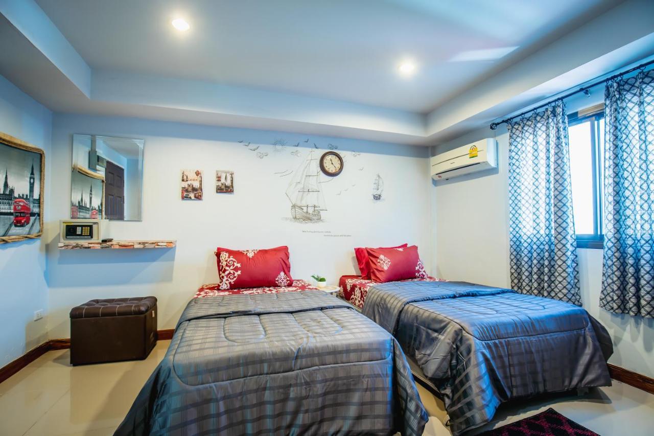 Menulis Coolly House Patong Bed & Breakfast Bagian luar foto